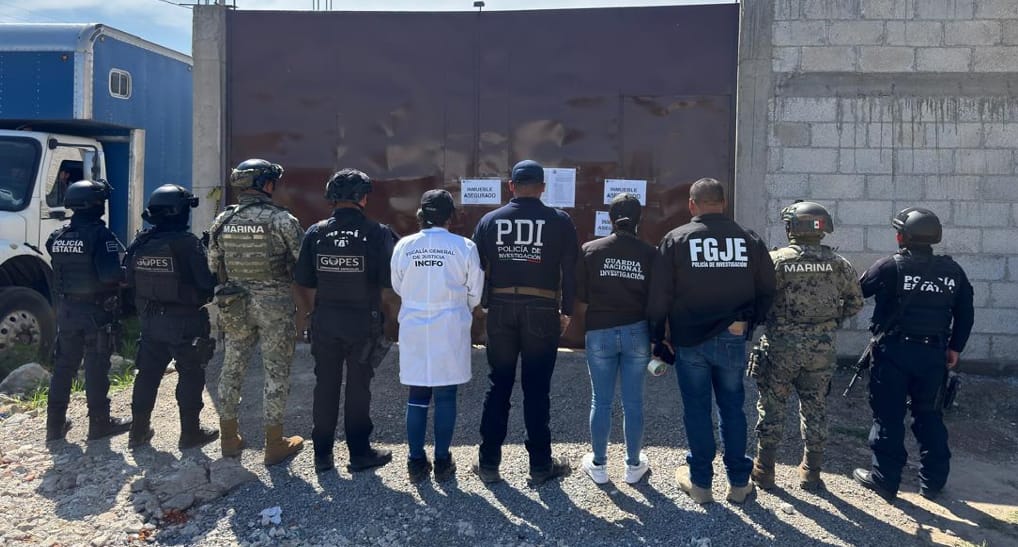 Cumplimenta FGJE orden de cateo en San Pablo del Monte; localiza cajas con mercancía